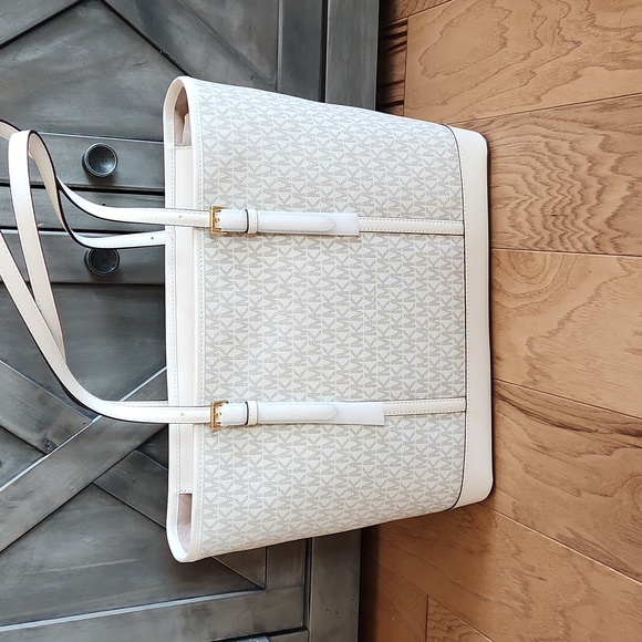 MK JET TRAVEL BAG - Picture 3 of 8